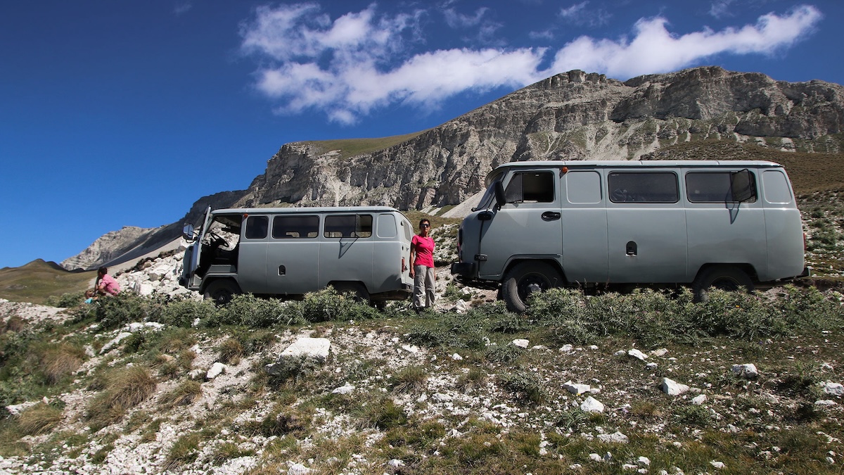 4x4 geführtes Selbstfahrer Abenteuer Georgien von Sergej | 9 Tage | UAZ Buchanka