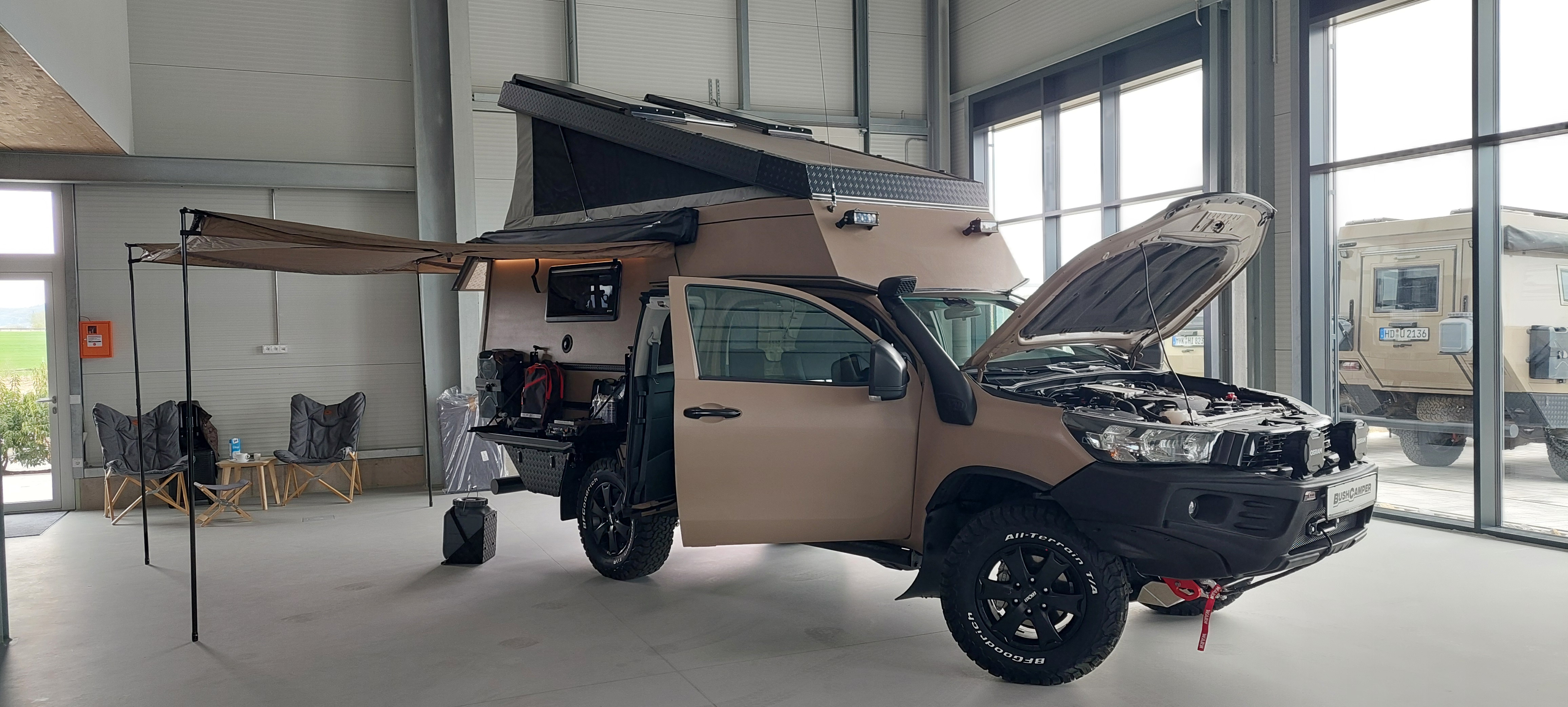 BushCamper auf Basis Toyota Hilux Extra Cab (komplett umgebaut/nachgerüstet, CH-homologiert)