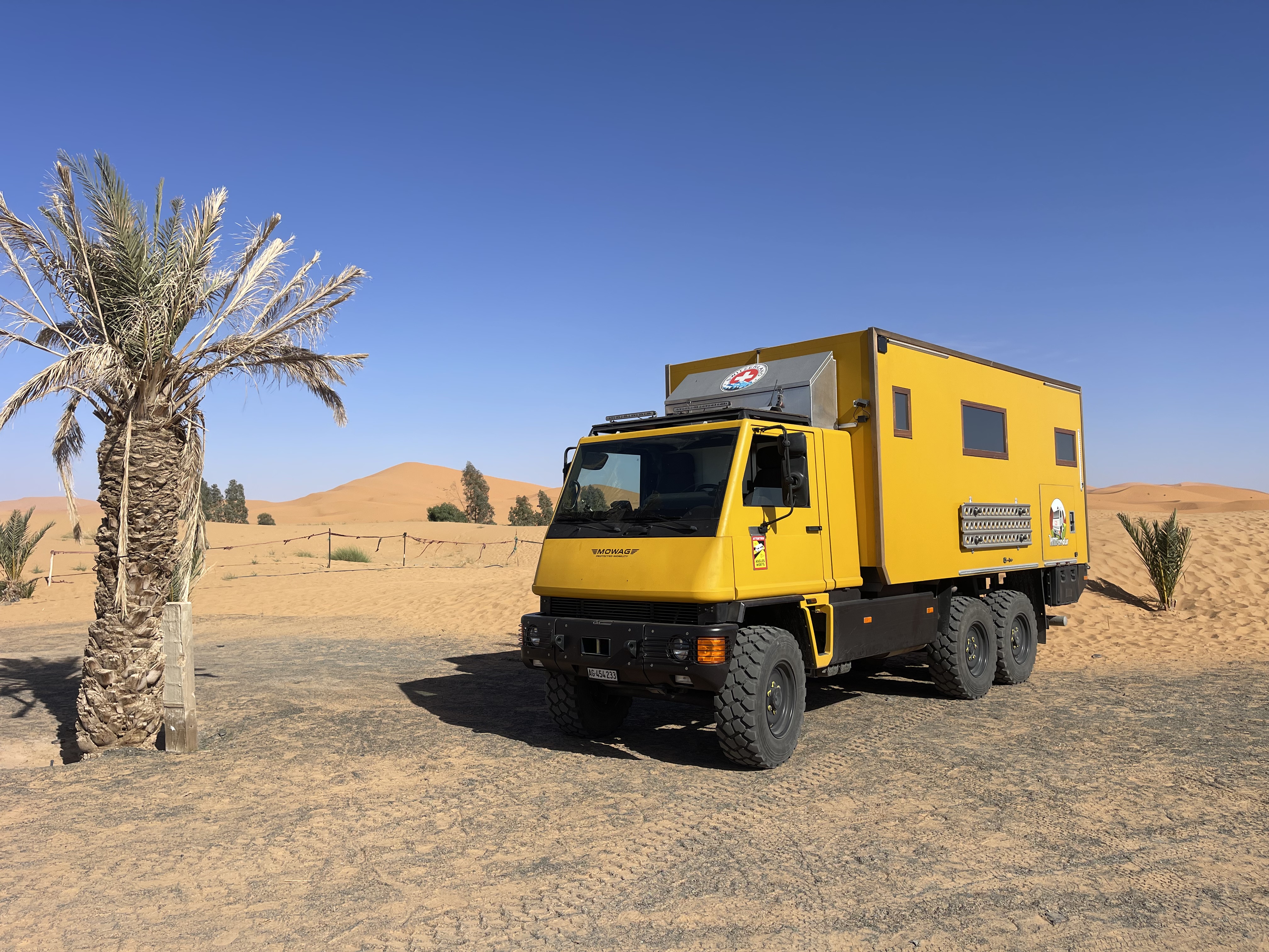 REISEFERTIGES Offroad Expeditions- / Fernreisemobil auf Basis MOWAG DURO 6x6