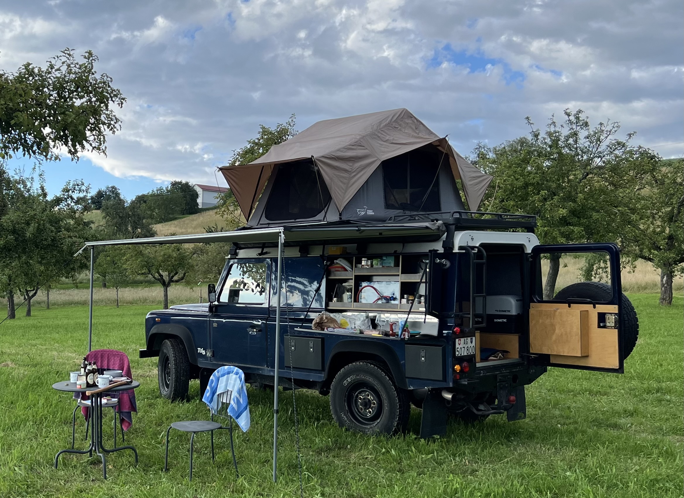 Land Rover Defender TD5 Hardtop – Overlander
