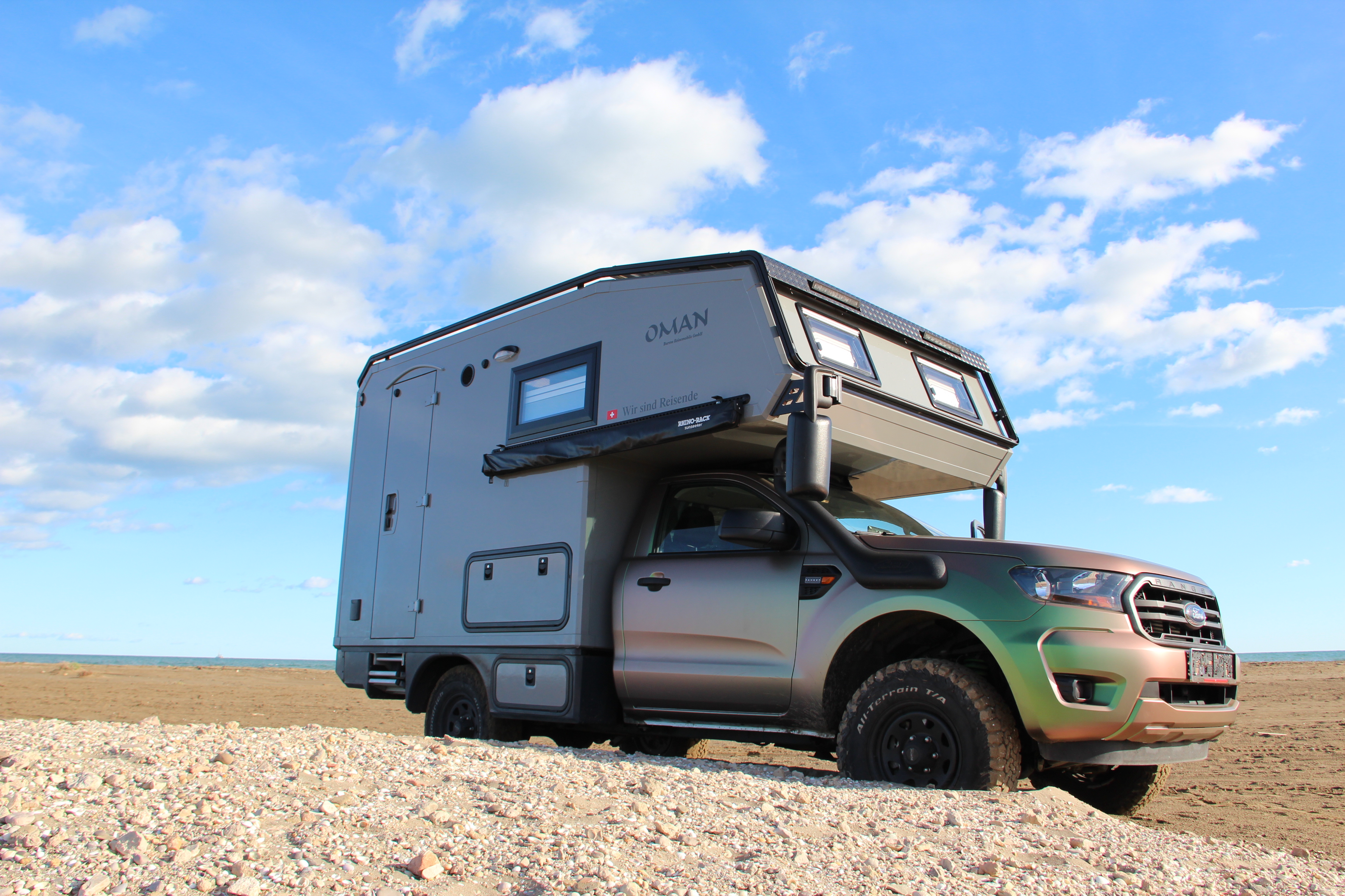 Offroad-Camper 4x4 mit Ford Ranger abfahrbereit