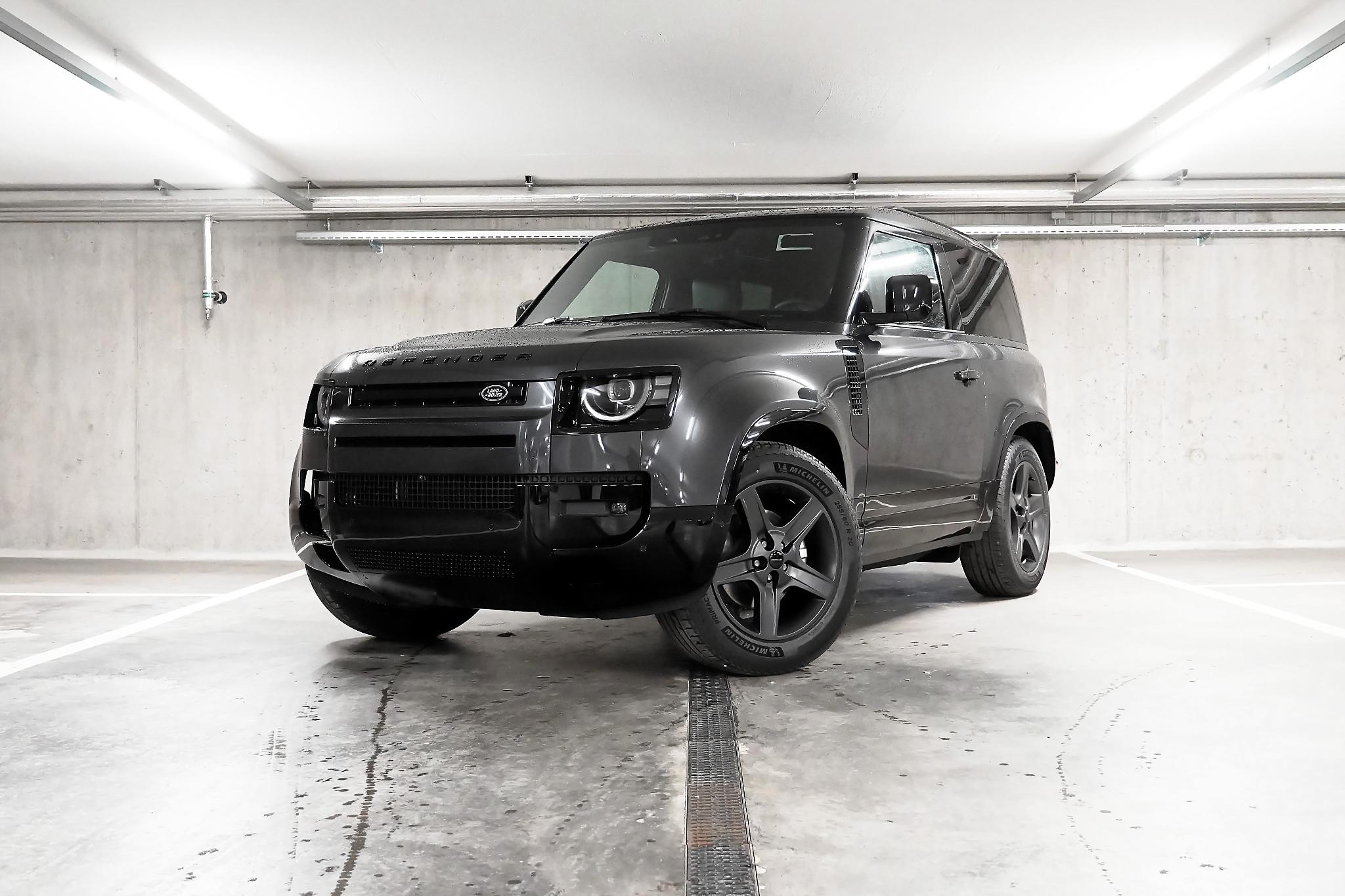 LAND ROVER Defender 90 3.0 D I6 250 X-Dynamic SE