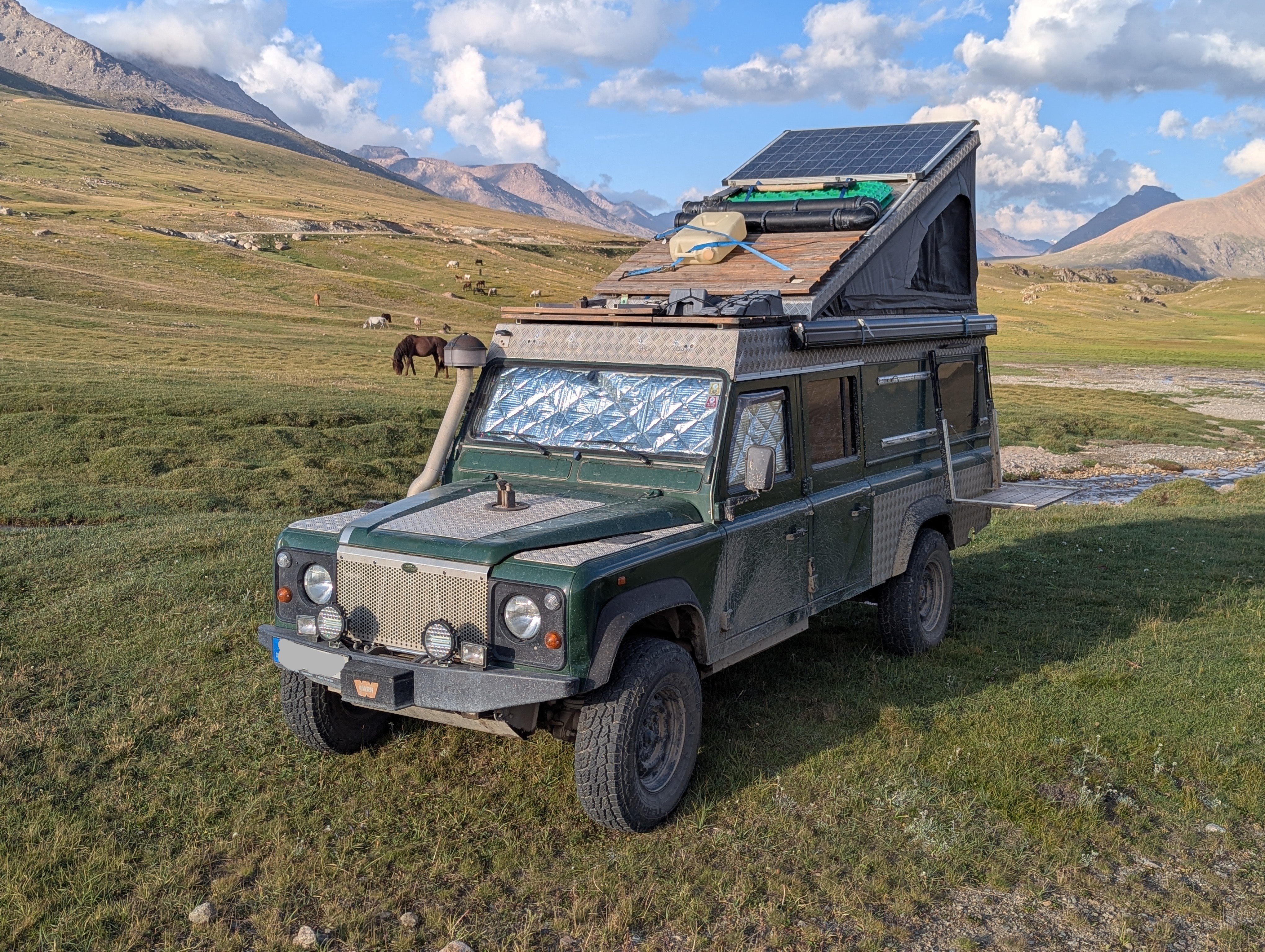 Land Rover Defender 130 HCPU Expeditionsmobil UNIKAT