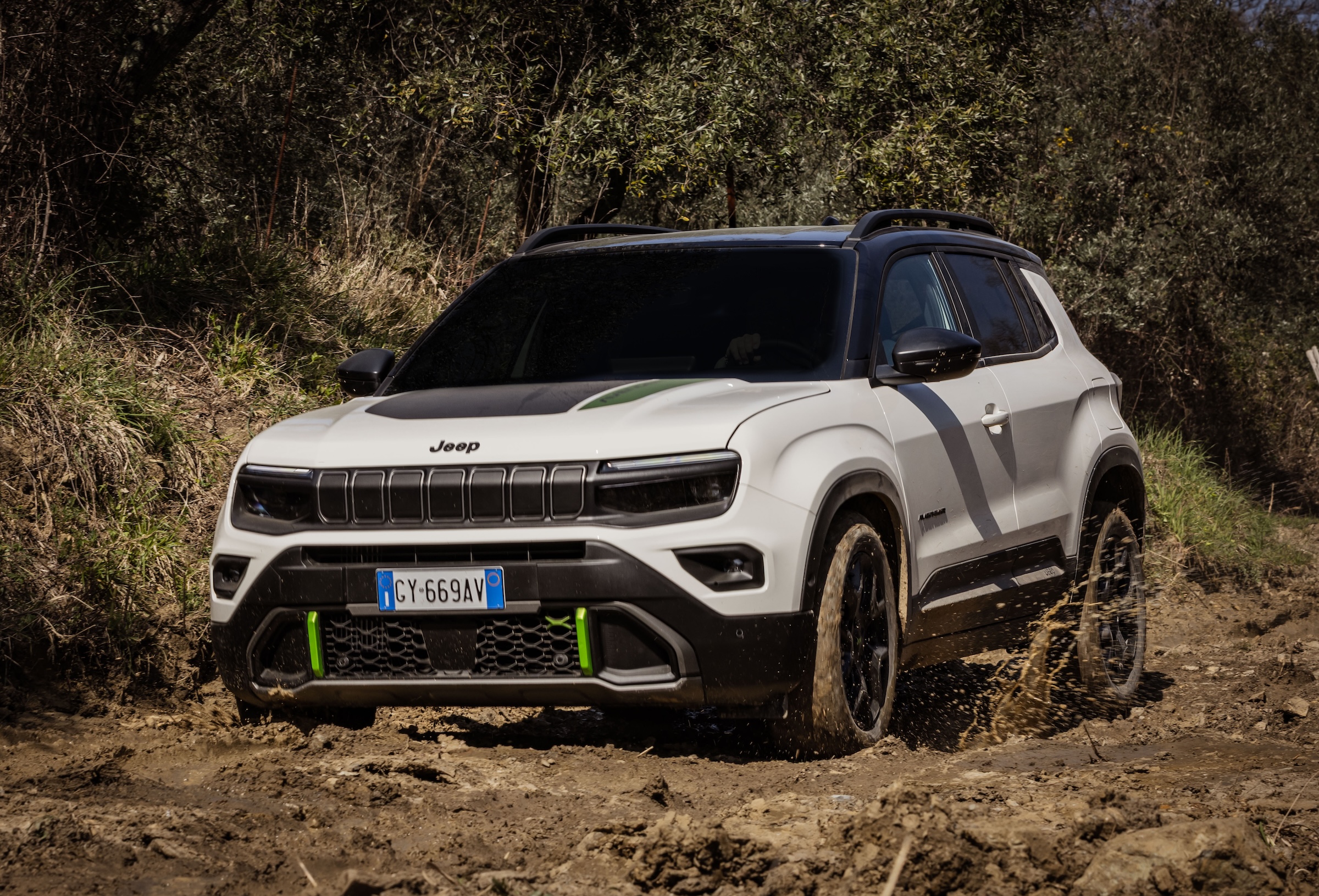 Jeep Avenger 4xe - la più piccola Jeep con un carattere autentico