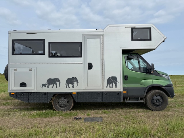 Iveco Daily 4x4 autark, Wohnkabine mit Alkoven