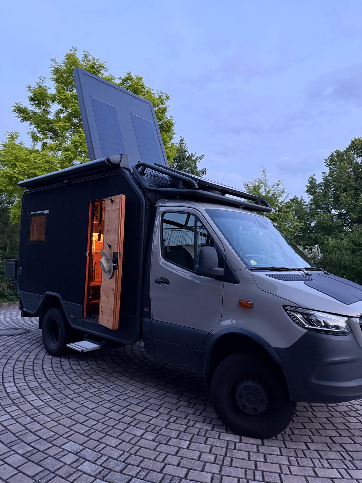 Zirbenbox su MB Sprinter V6 4x4 Oberaigner a trazione integrale - completamente autosufficiente