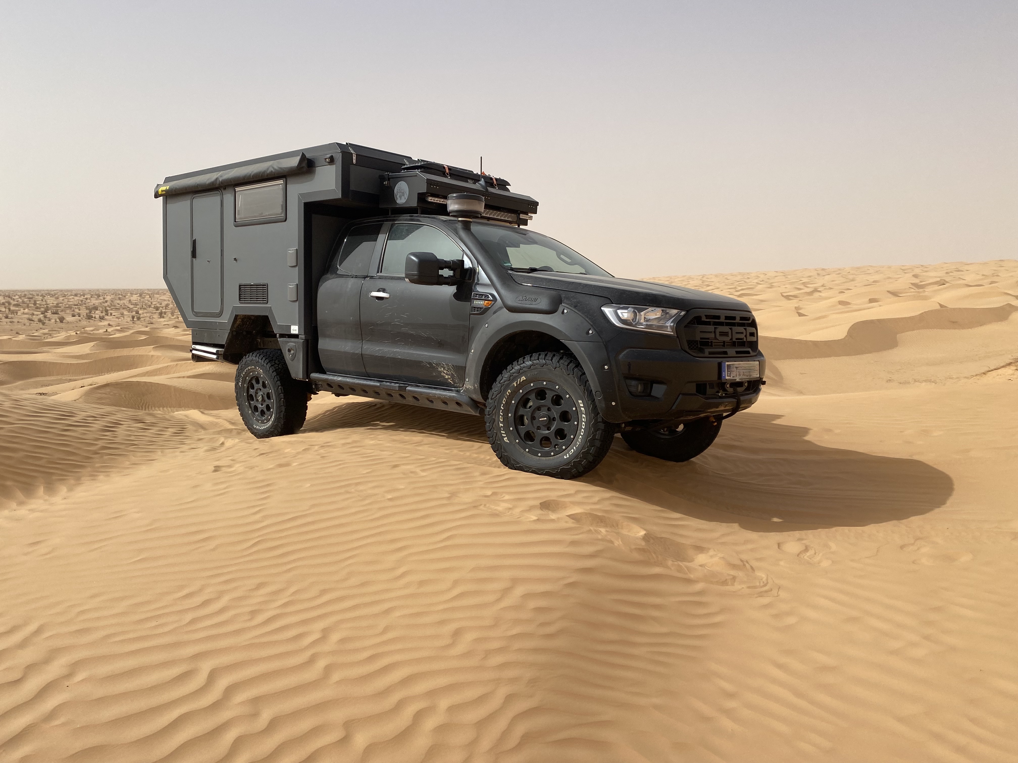 Campeur tout-terrain 4x4 Ford Ranger Extracab