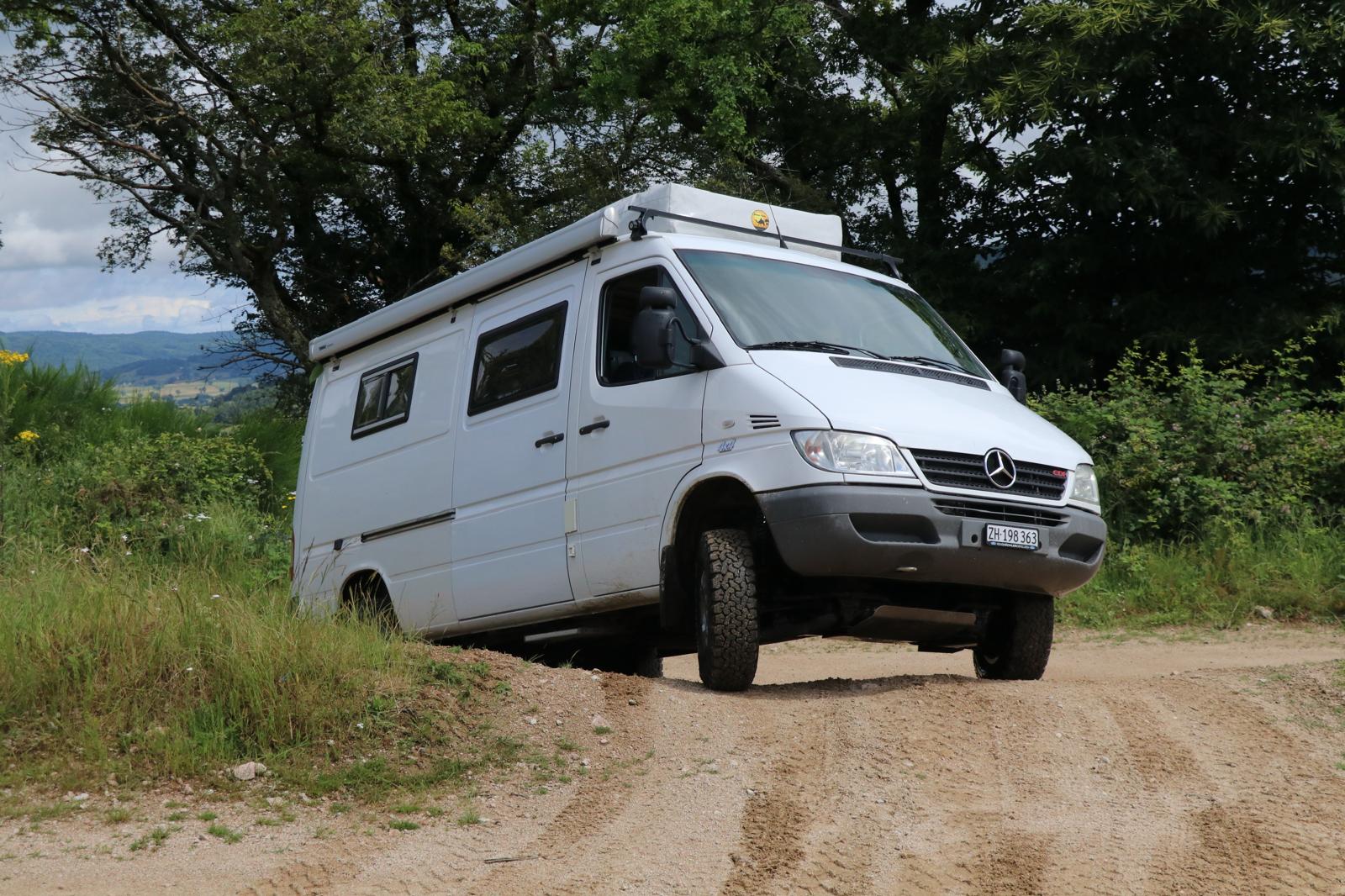 Mercedes Sprinter 313 4x4 mit 3t AHK, Untersetzung, Sperren u. Klima