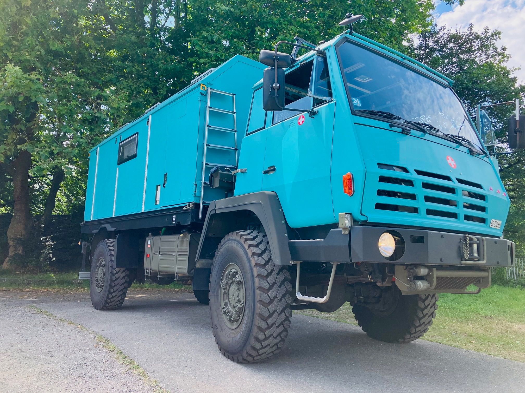 Reisefertiges Expeditionsfahrzeug